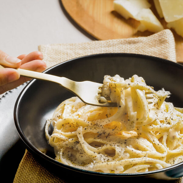 linguine-cacio-e-pepe-fresheat