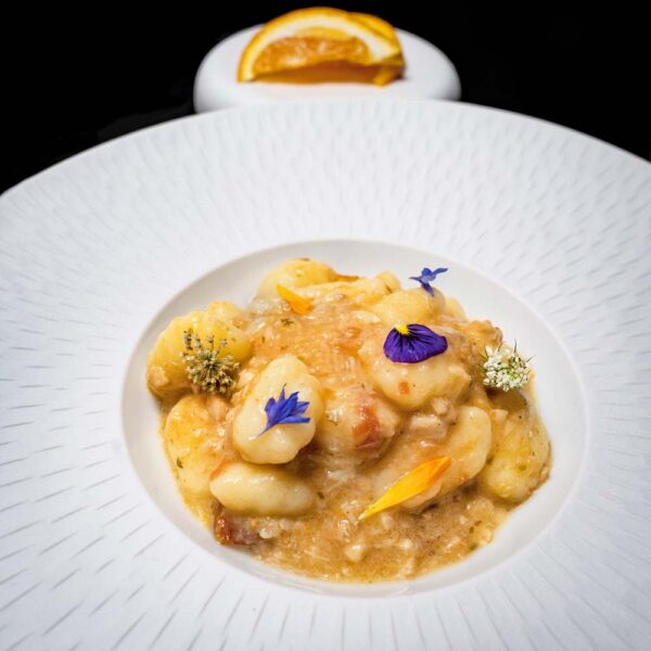 gnocchi con salsa di orata arancia e pomodorini secchi-sceffy-consegna in tutta italia